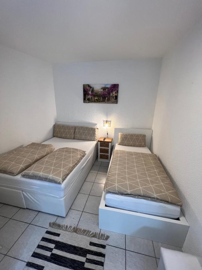 Alex Apartments Solingen Esterno foto