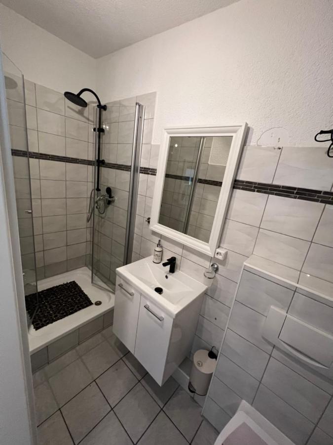 Alex Apartments Solingen Esterno foto